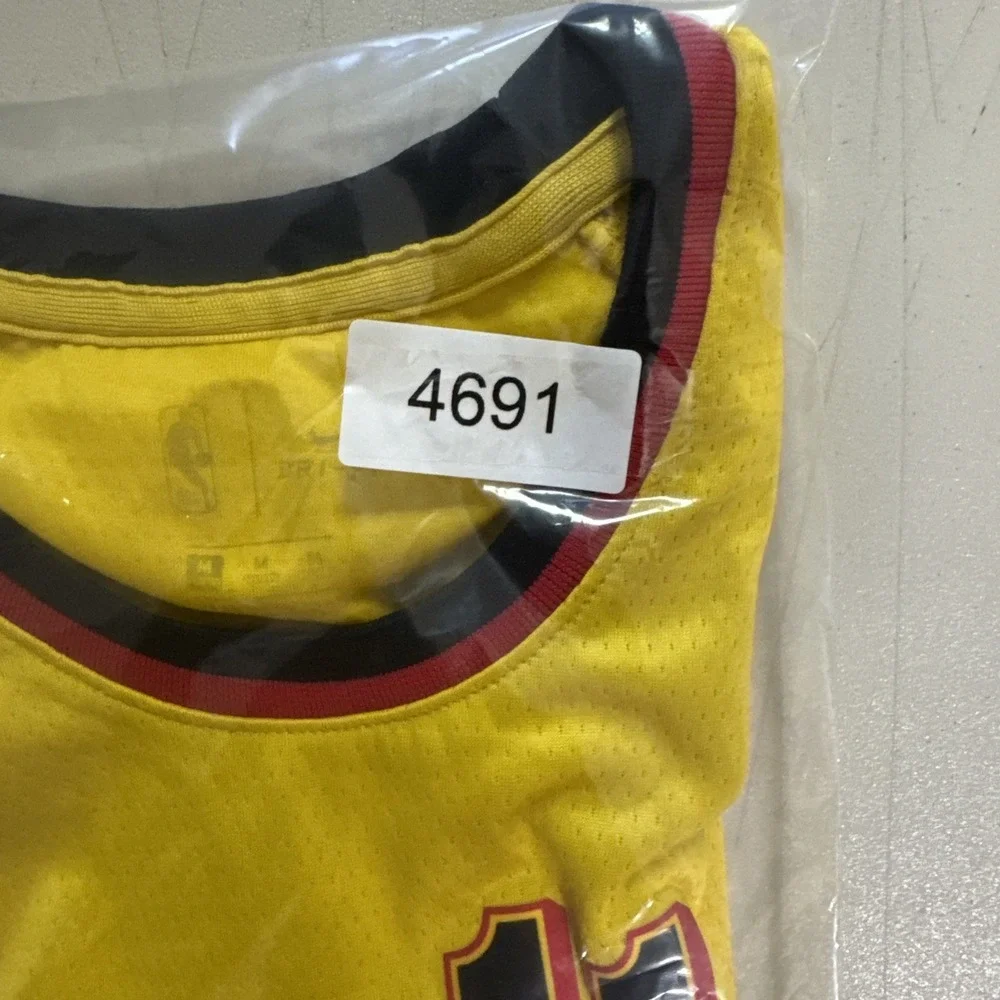 Atlanta Hawks Trae Young #11 Jersey Mens Med Nike 75th Anniversary City Swingman
